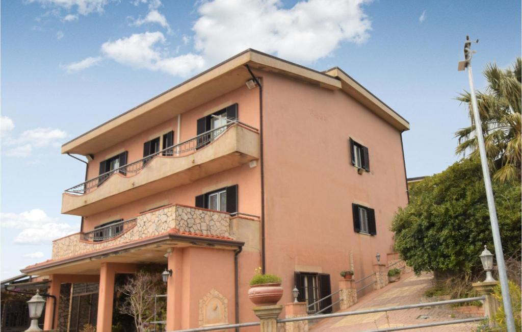 Bonifati House | Beautiful Apartment In Bonifati