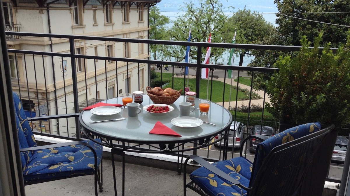 Montreux City Centre Apartment | Beautiful apartment in the centre of Montreux with view of Lake Geneva.