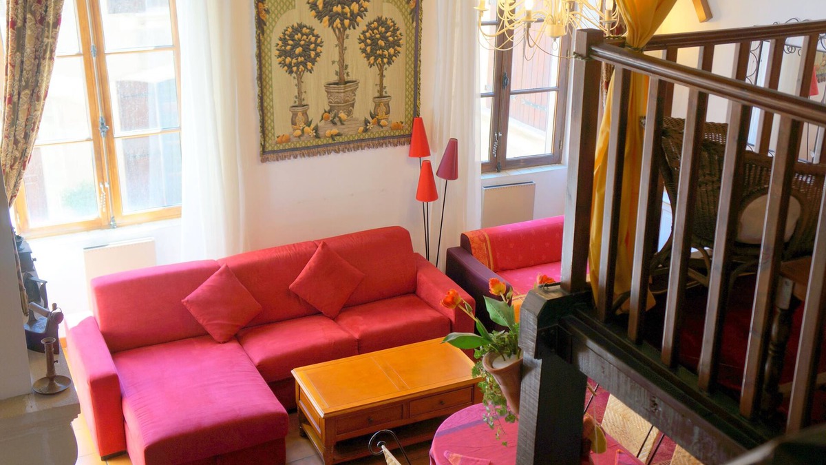 Cite Apartment | Beautiful apartment in historic residence in the heart of Roman Languedoc