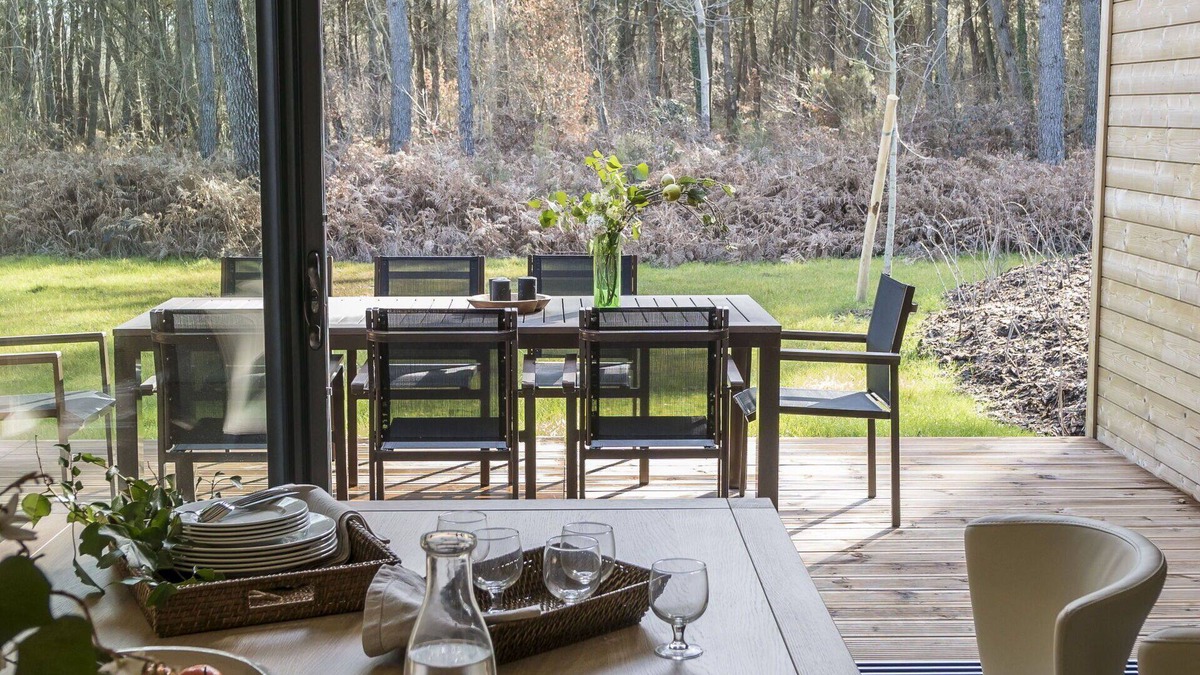 Morton House | Beautiful apartment in villa for 8 guests with pool, WIFI, hot tub, TV, terrace and parking