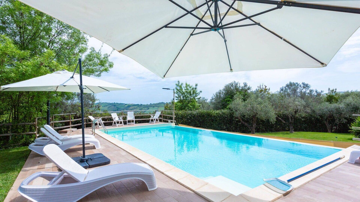Casalbordino House | Beautiful apartment in villa for 6 people with WIFI, pool, TV and terrace