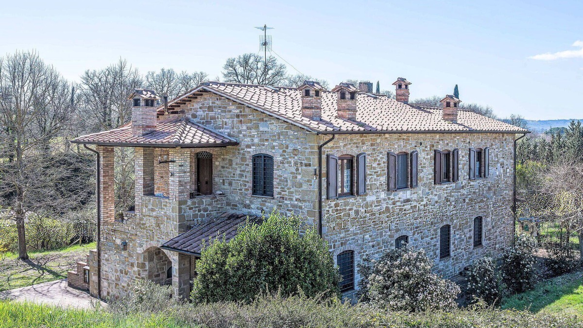 Lidarno Villa | Beautiful apartment in villa for 6 guests with WIFI, pool, TV, patio, pets allowed and parking