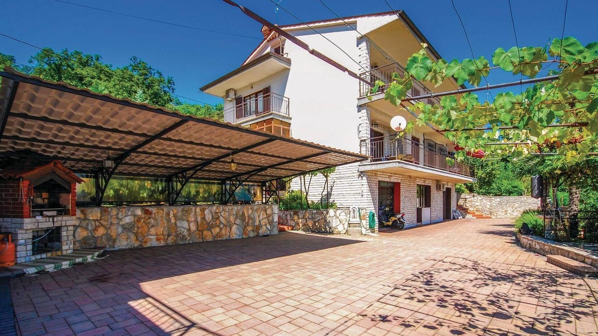 Lovran Apartment | Beautiful apartment in Lovran with WiFi