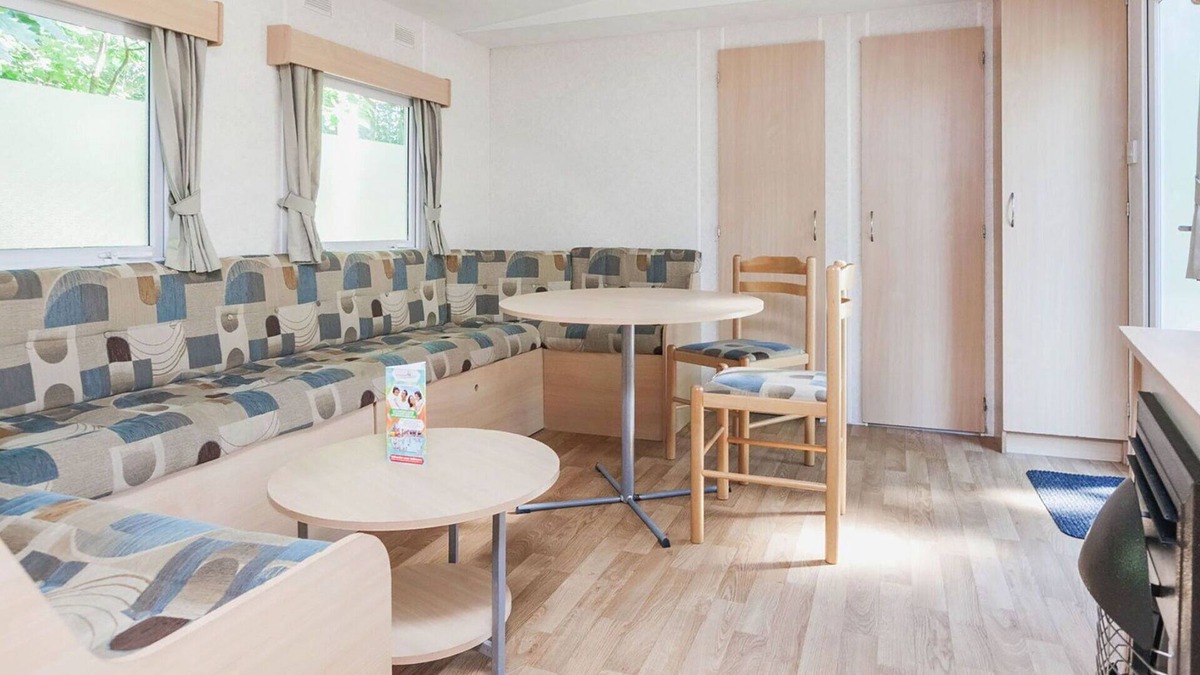Schaarsbergen House | Beautiful apartment in villa for 4 guests with pool, WIFI, TV, terrace, pets allowed and parking