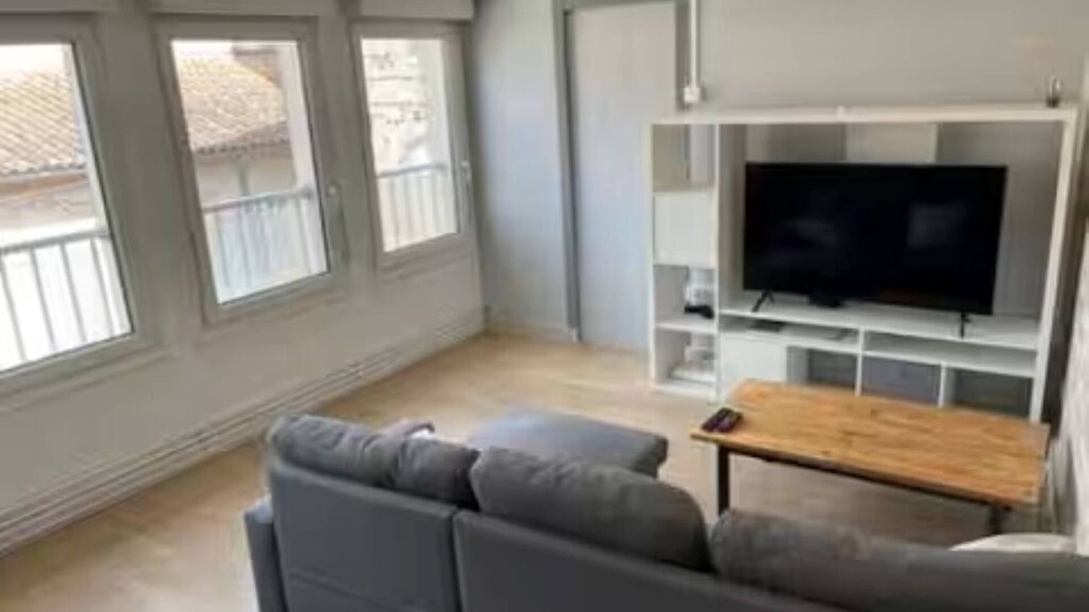 Agen Apartment | Beautiful apartment in the heart of town