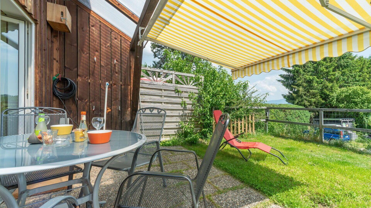 Zandt House | Beautiful apartment in villa for 6 guests with WIFI, TV, terrace, pets allowed and parking