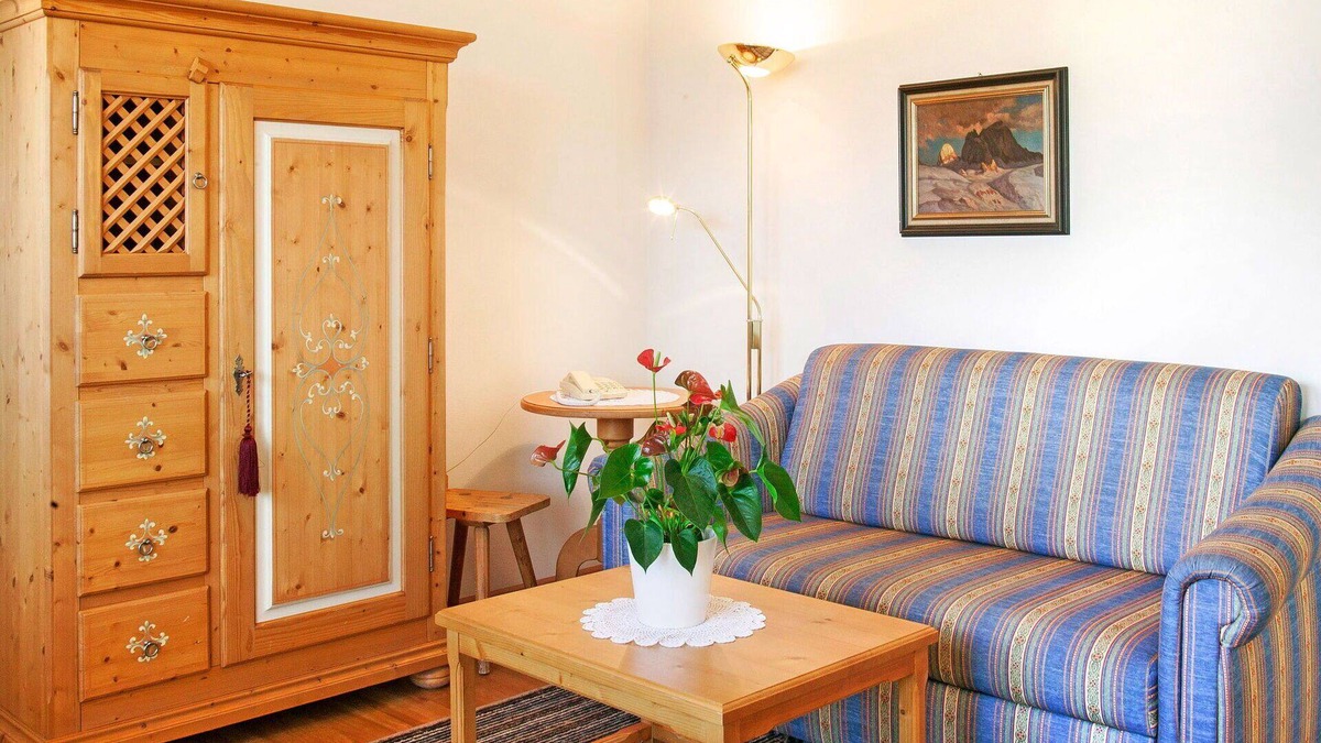 Postal Apartment | Beautiful apartment for 3 people with pool, WIFI, hot tub, A/C, TV, balcony and pets allowed