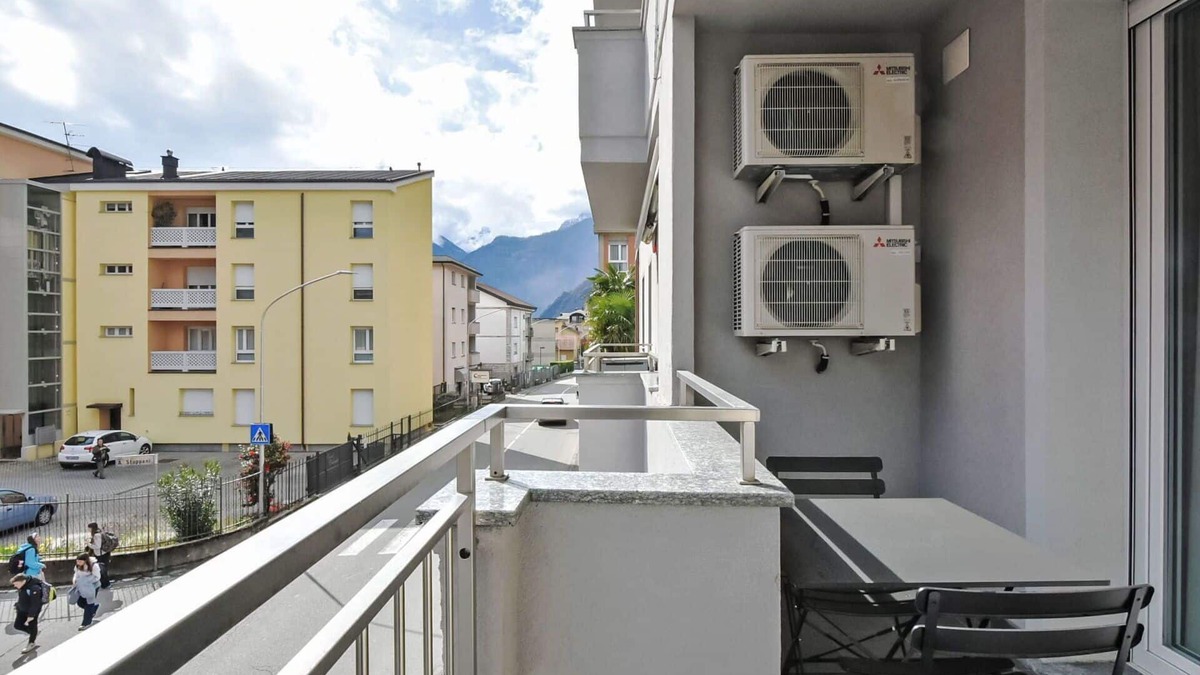 Chiavenna Apartment | Beautiful apartment for 4 people with A/C, WIFI, TV, terrace and parking