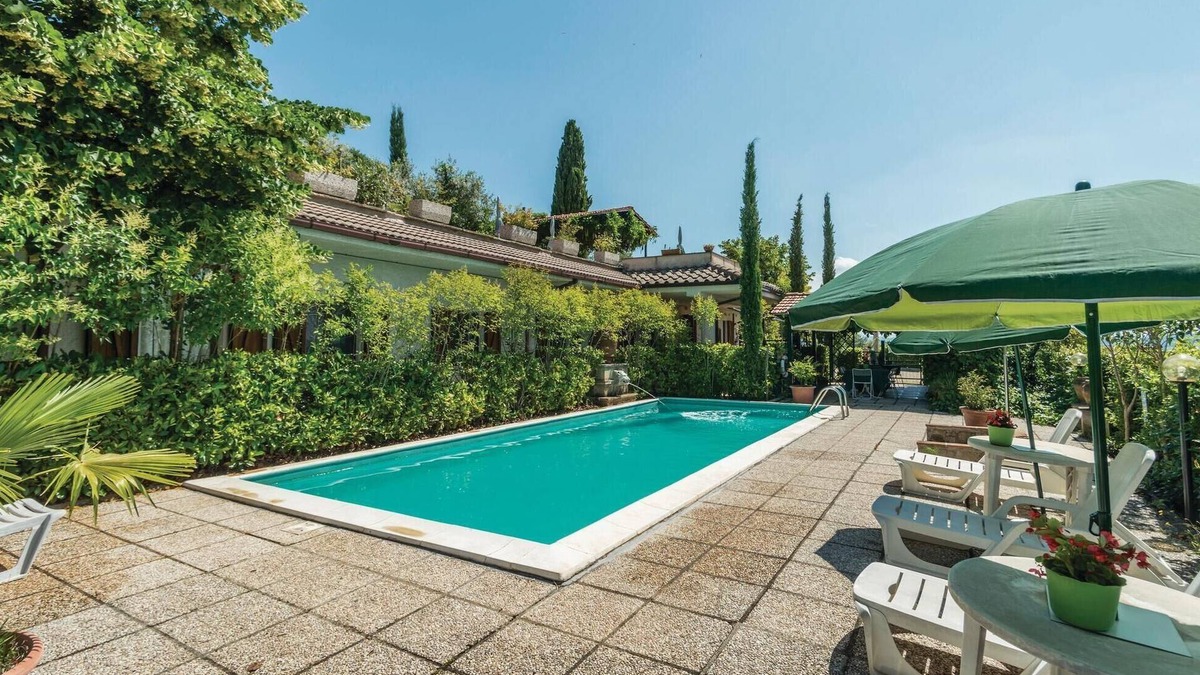 Collesanto Apartment | Beautiful apartment in Magione -PG-