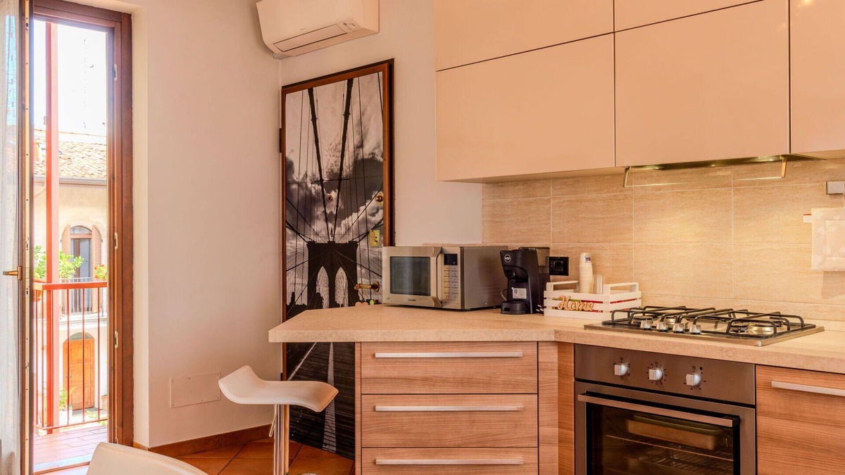 Rovellasca Apartment | Beautiful apartment for 4 guests with A/C, WIFI, TV and balcony