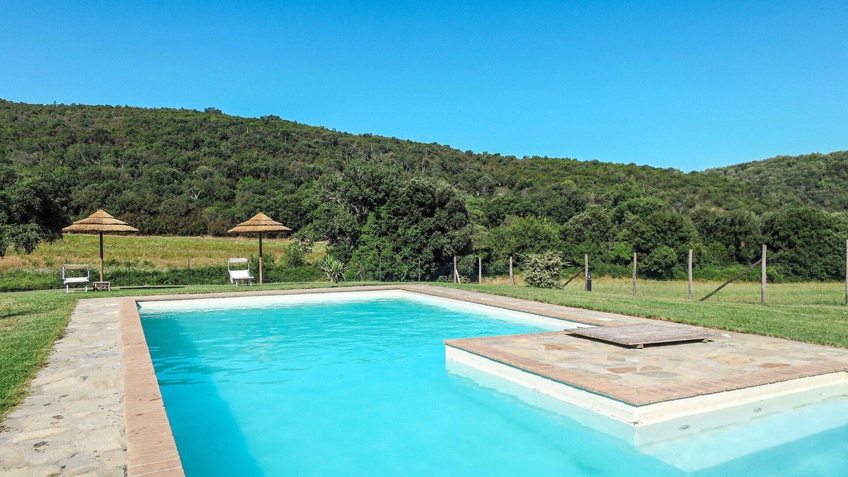 Montorsaio House | Beautiful apartment in villa for 4 guests with pool, WIFI, TV, patio, pets allowed and parking