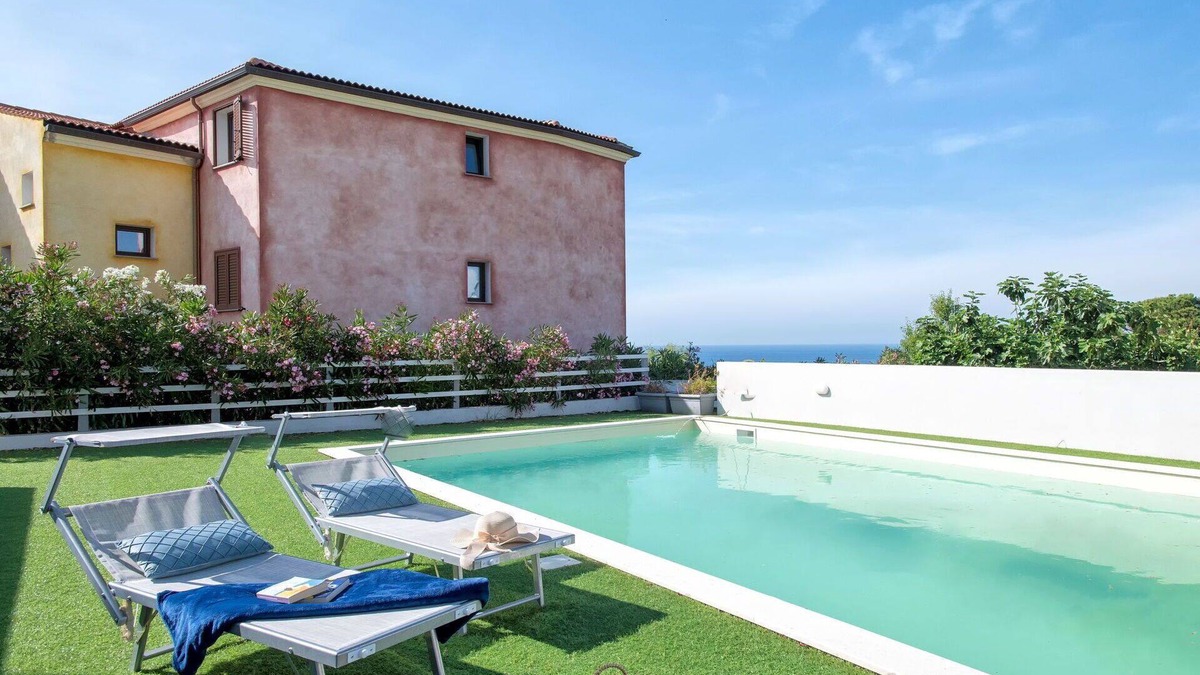 La Muddizza Apartment | Beautiful apartment for 5 guests with A/C, WIFI, pool, TV, patio and parking