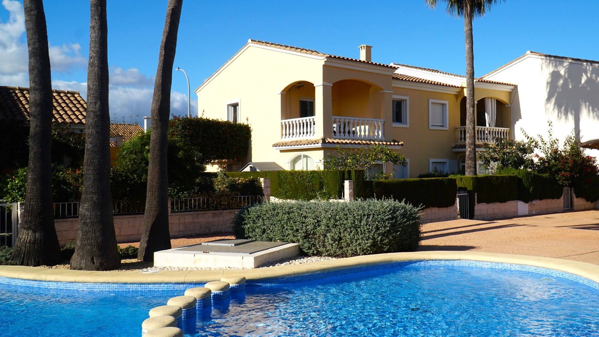 Vergel Apartment | Beautiful apartment near the beach with a view of the pool and the mountain 'Segaria'