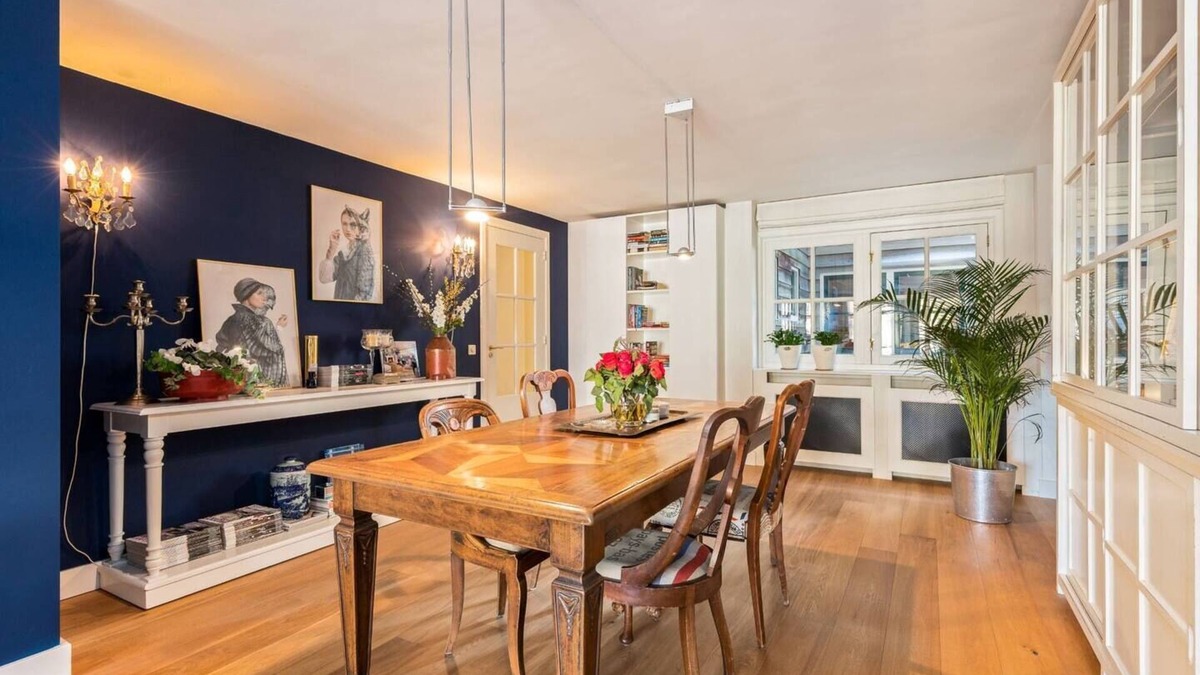 Grachtengordel-West Apartment | Beautiful apartment at one of the most desirable locations on the famous Prinsengracht.