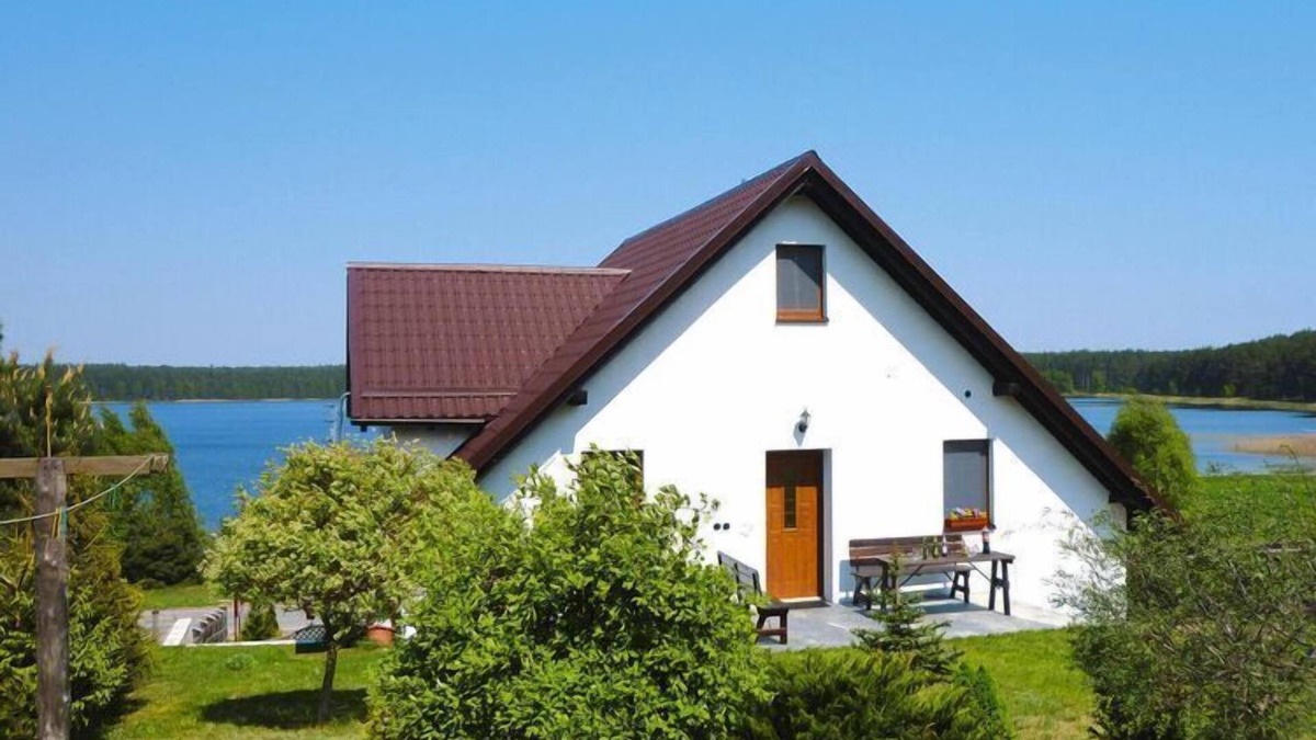 Lipnica Apartment | Beautiful Apartment in Prime Lakeside Spot