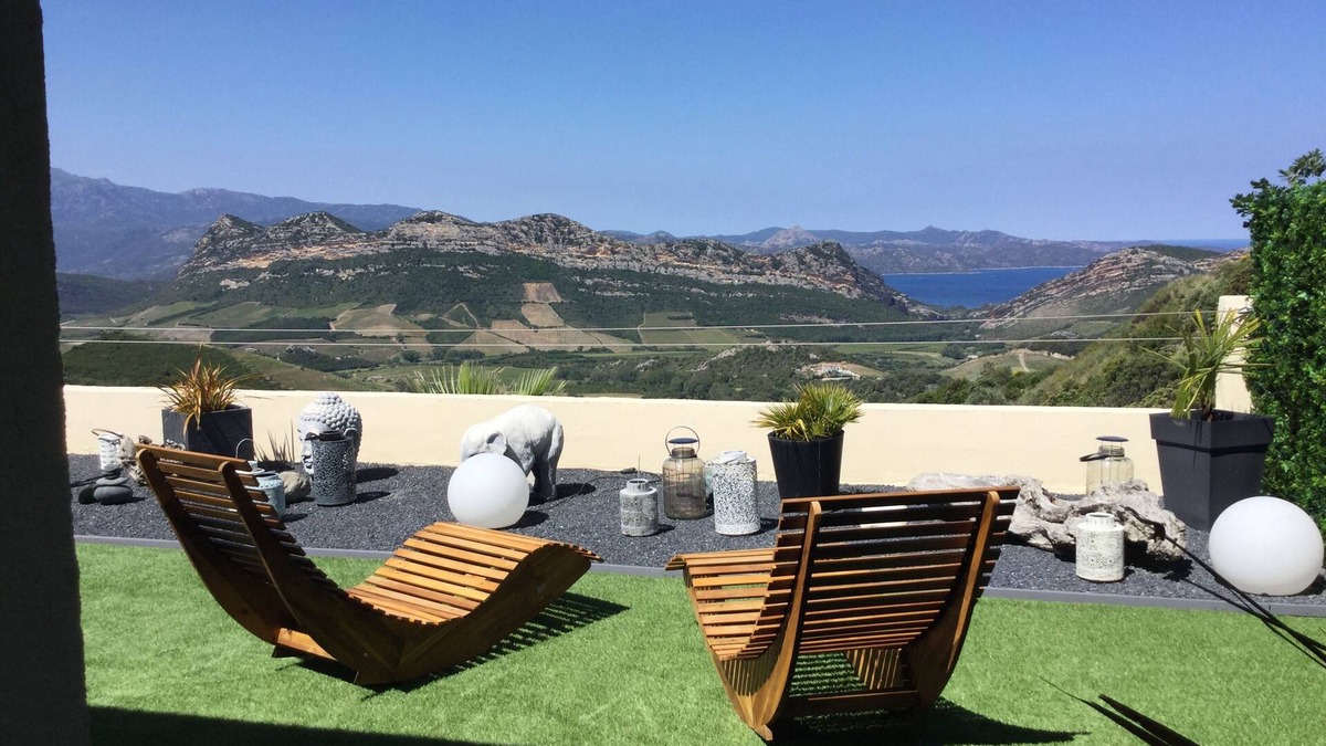 Barbaggio House | Beautiful apartment with view over the Bay of St Florent