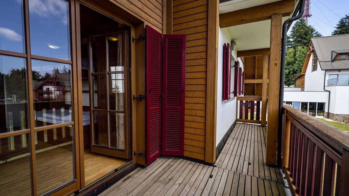 Hocko Pohorje Apartment | Beautiful apartment with WIFI, pool, TV, patio, pets allowed, panoramic view and parking
