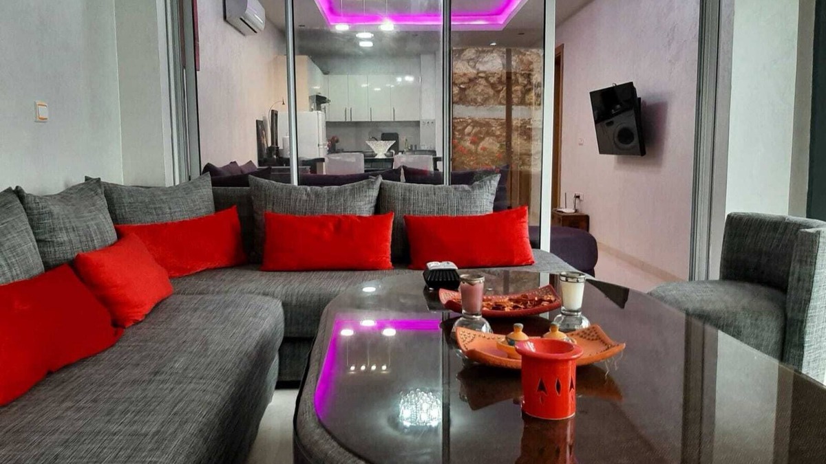 Anza Apartment | Beautiful Appart Agadir Aourir: Feet in the water!