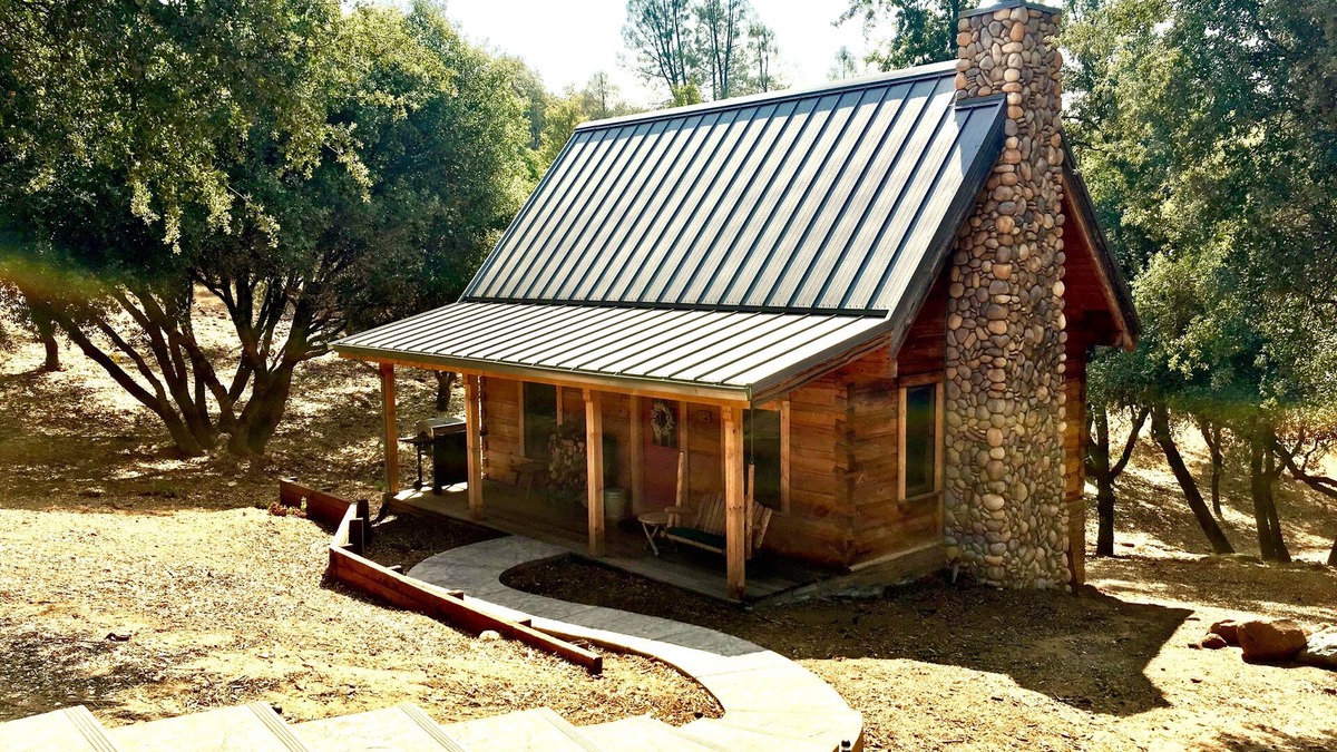 Phoenix Lake-Cedar Ridge Cabin | Beautiful Apple Valley Cabin in Sonora on 3.5 Acres walk to Indigeny Ciderworks