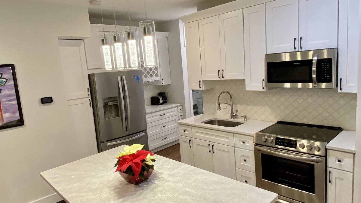Collingdale Apartment | Beautiful apt. between Philly and the airport