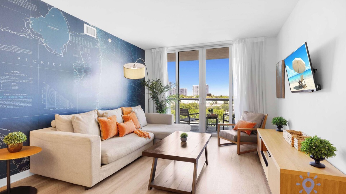 Hallandale Beach Apartment | Beautiful Apt w/Private Balcony + Gym + Pool