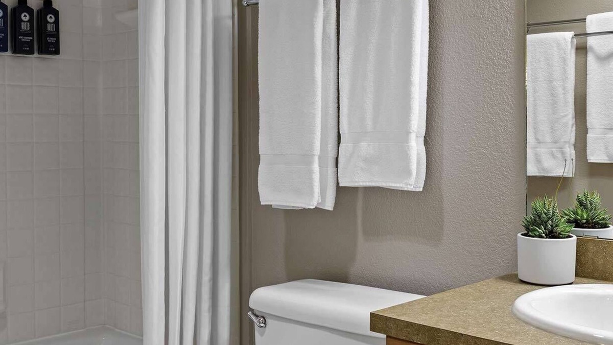Canmore Resort | Beautiful ,Awesome resort in Canmore Resort in AB ,Canada, Studio Unit for 2 ppl