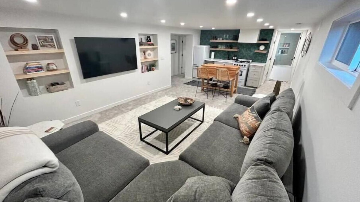 Whittier Heights Apartment | Beautiful Ballard Basement