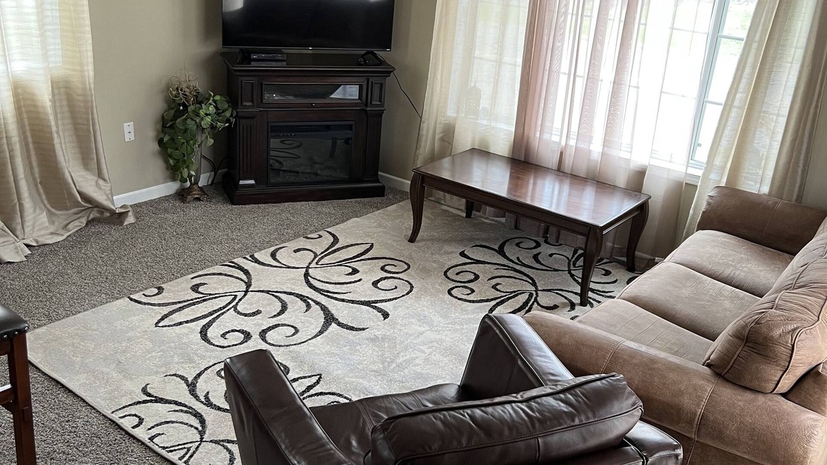 Balsam Lake House | Beautiful Balsam Lake home with Jacuzzi tub close to Lake and park