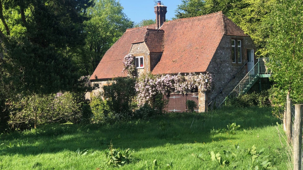 Cricket Malherbie House | Beautiful Barn in rural Somerset, close to the coast, with stunning views