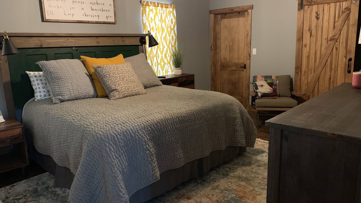 Santa Anna House | Beautiful Barndominium for any occasion!