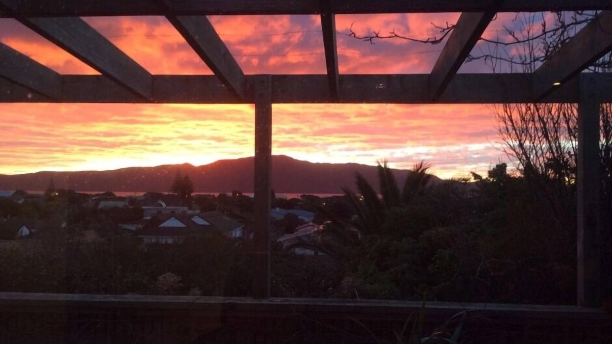 Paraparaumu Beach House | Beautiful beach location with stunning views
