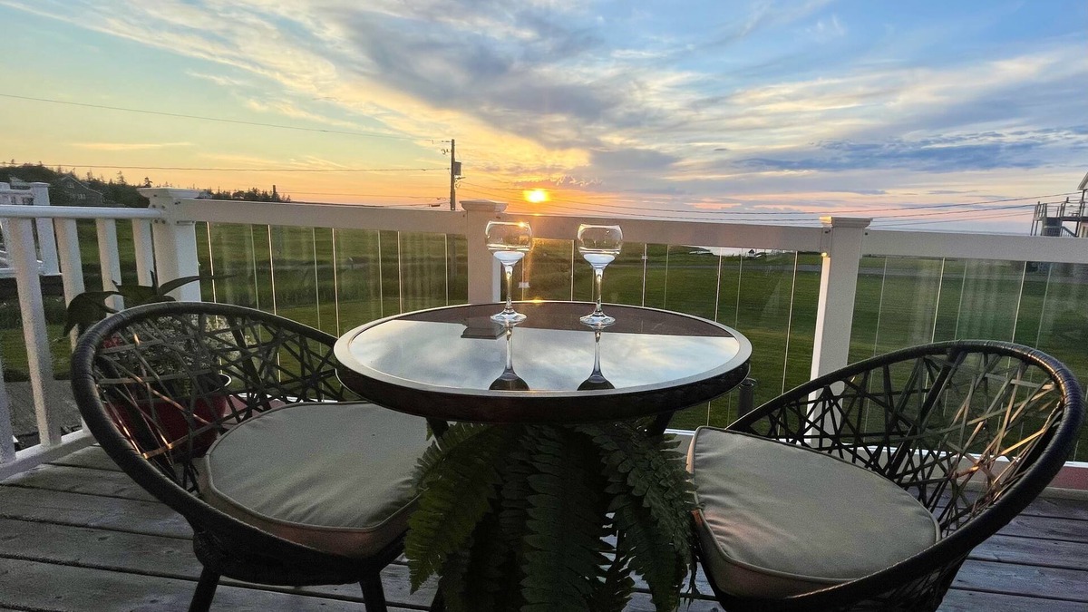 Cap-Pele Apartment | Beautiful Beach View & Sunset