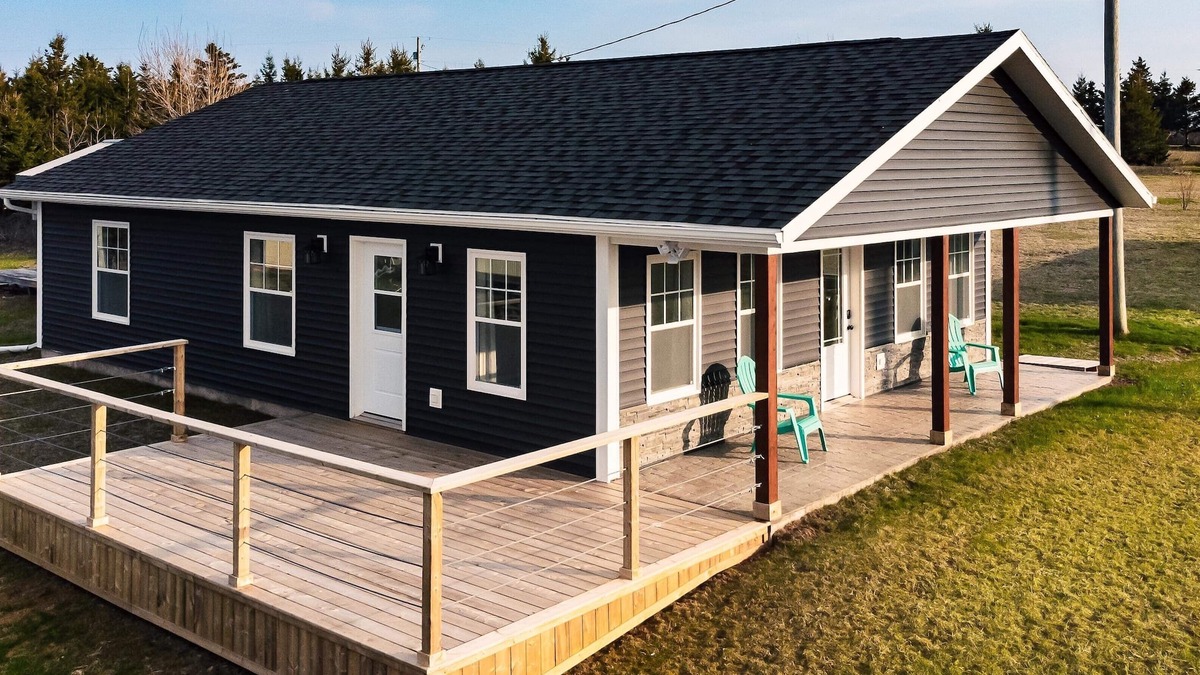 DeSable Cottage | Beautiful Beach House, 3 Bedroom, 2 Bath, Bbq, & Firepit.