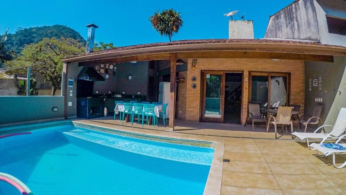 Lazaro House | BEAUTIFUL BEACH HOUSE