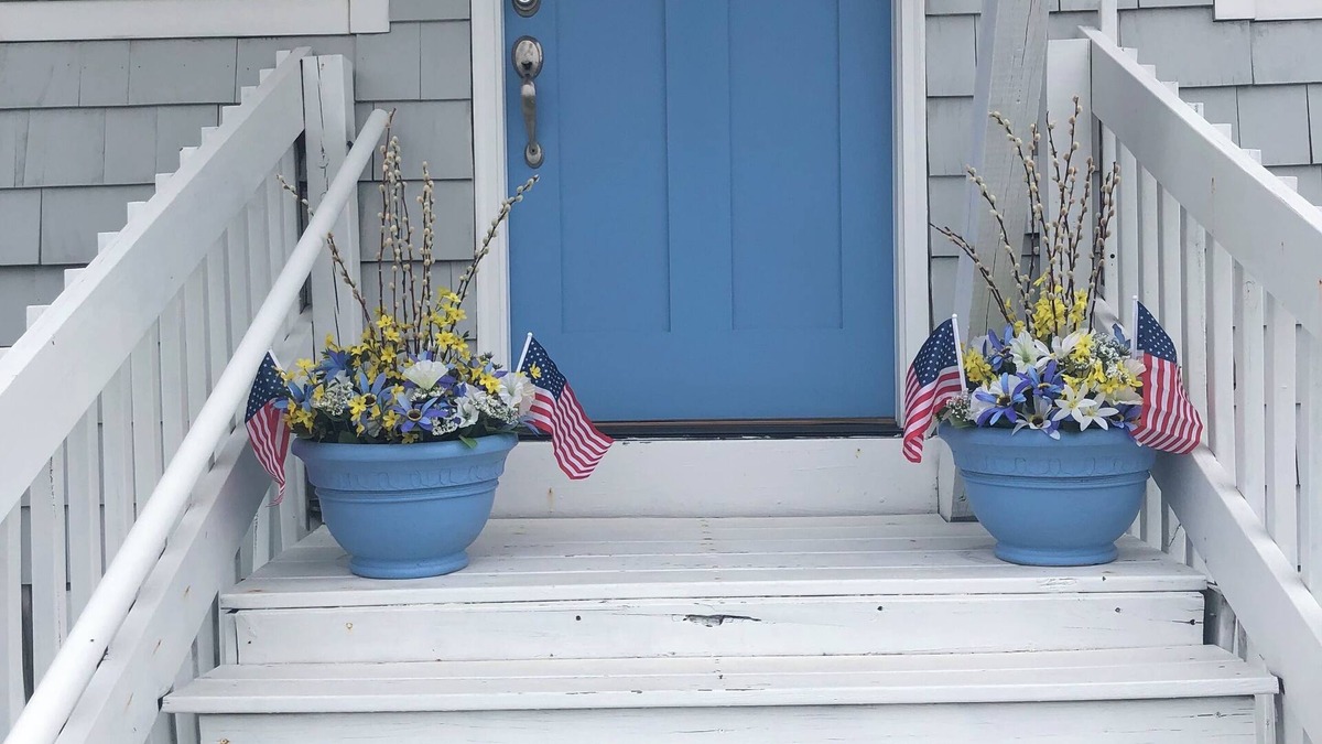 Hull House | Beautiful Beach House, Hull Sleeps 5