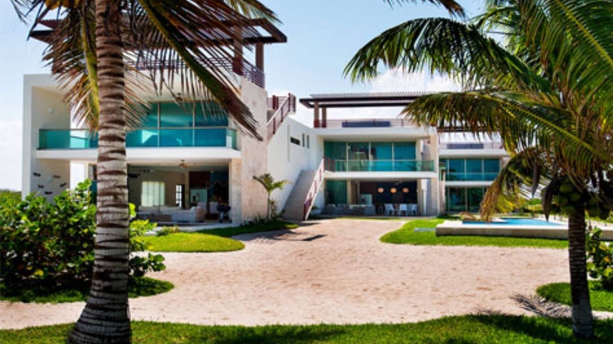 Dzemul Villa | Beautiful Beach House at Yucatán, México