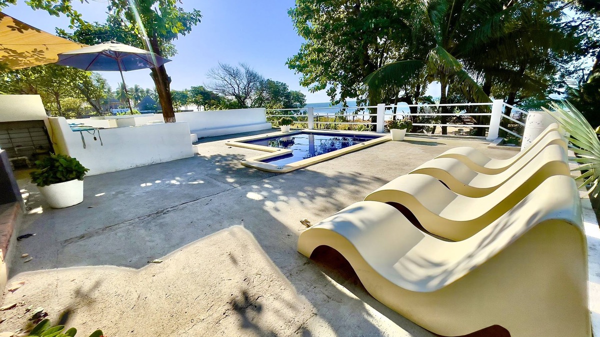 Llano de Los Patos Villa | Beautiful beach house on private beach and perfect beach break