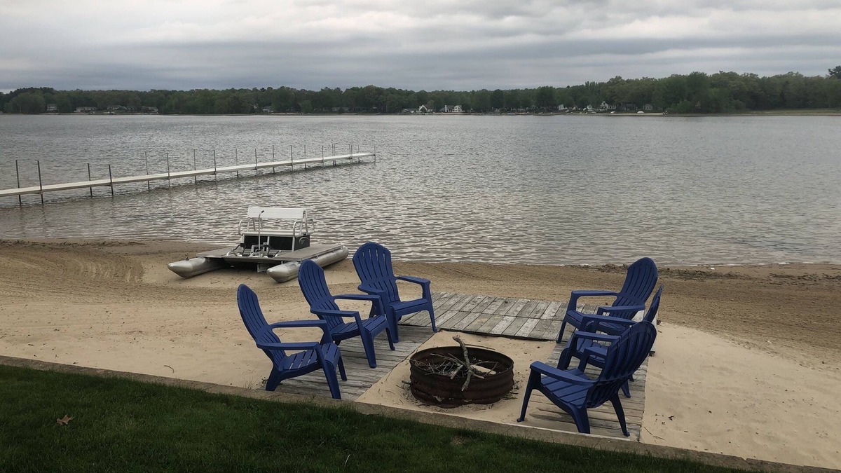 Twin Lake House | Beautiful beach house, luxury family retreat - 227 ft sandy beachfront! Hot Tub!