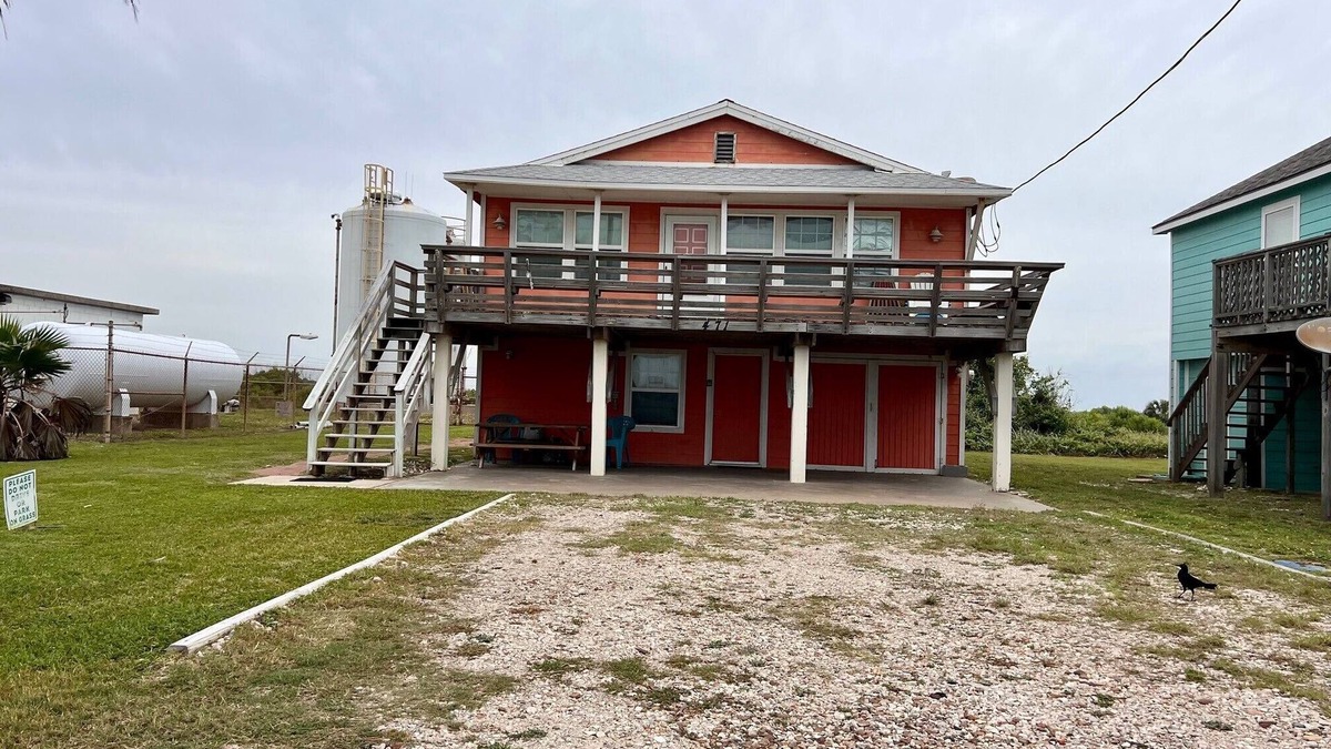 Elmaton House | Beautiful Beach/Ocean views from this house !