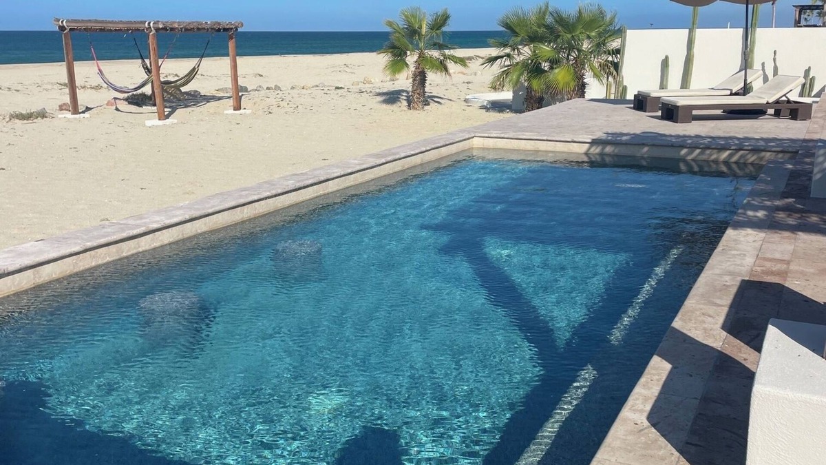 La Ribera Villa | Beautiful Beachfront Villa