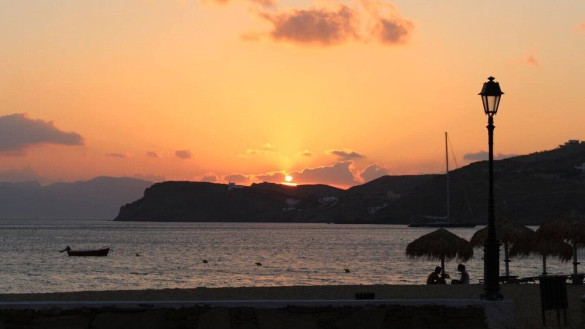 Ios House | Beautiful beachfront property