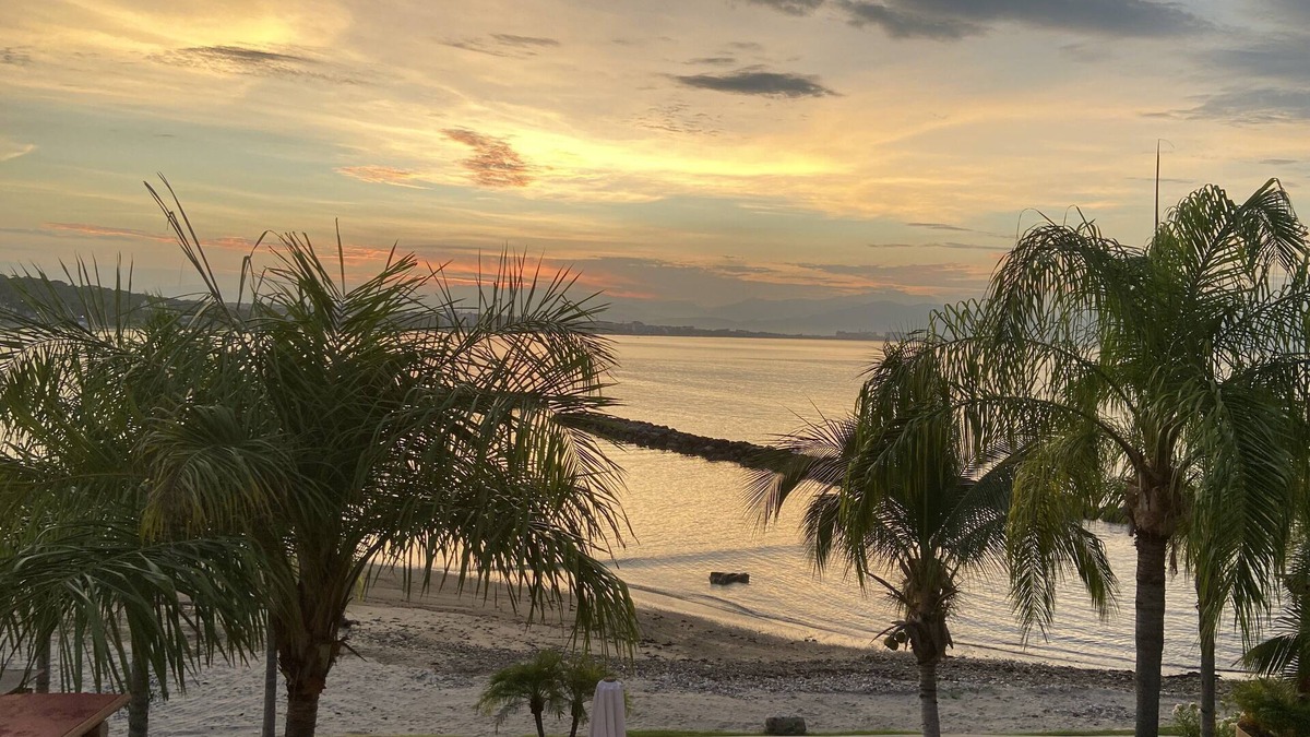 La Cruz de Huanacaxtle House | Beautiful Beachfront Townhouse Bucerias Puerto Vallarta Punta Esmeralda- 3 Br