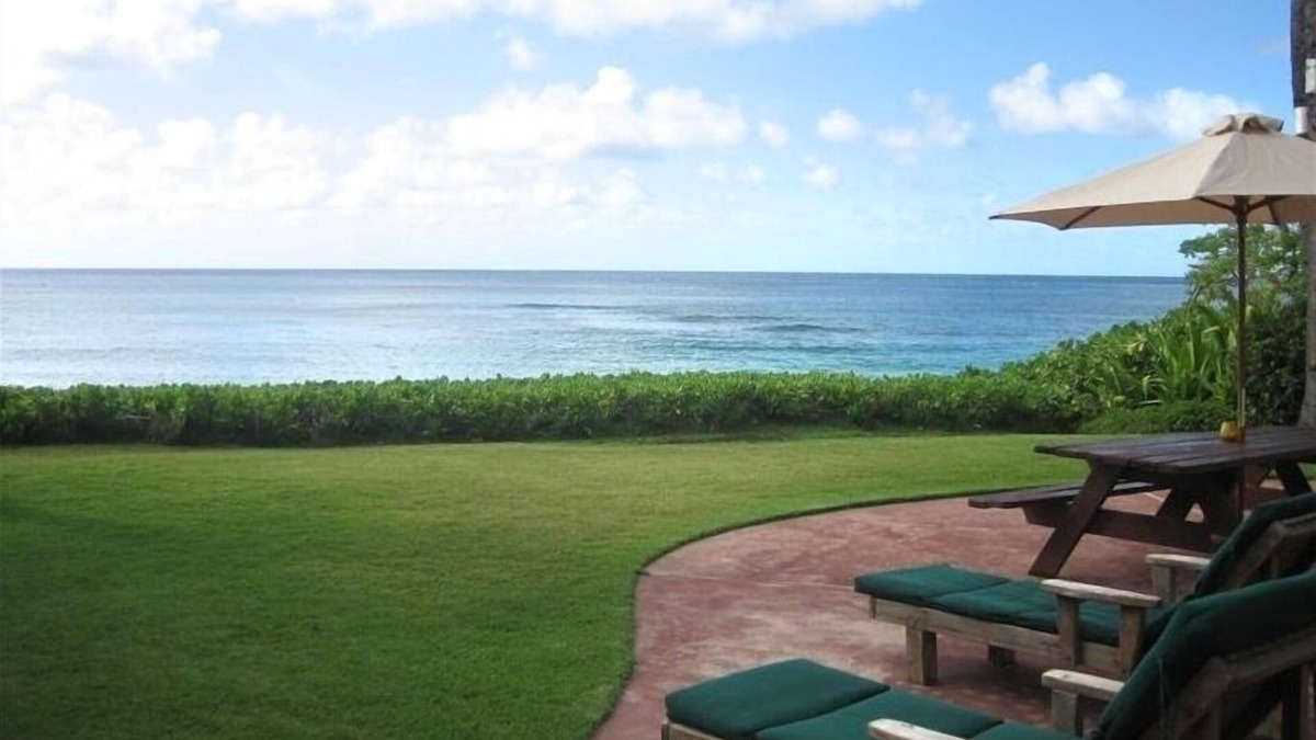 Pupukea House | Beautiful "Beachfront" House on the Beach at Sunset Beach Paradise on the Beach
