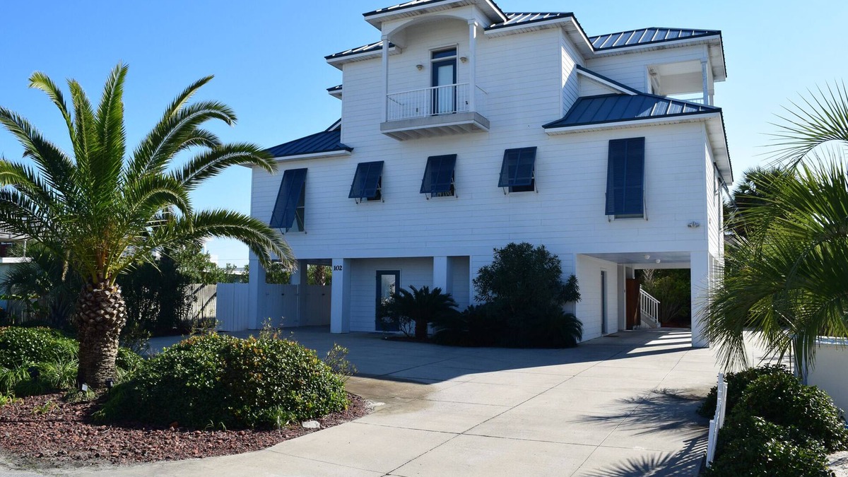 Villa Primera House | Beautiful 'Bella Blue' Heated Pool, Elevator & Best Location Aug 2-16 discounts