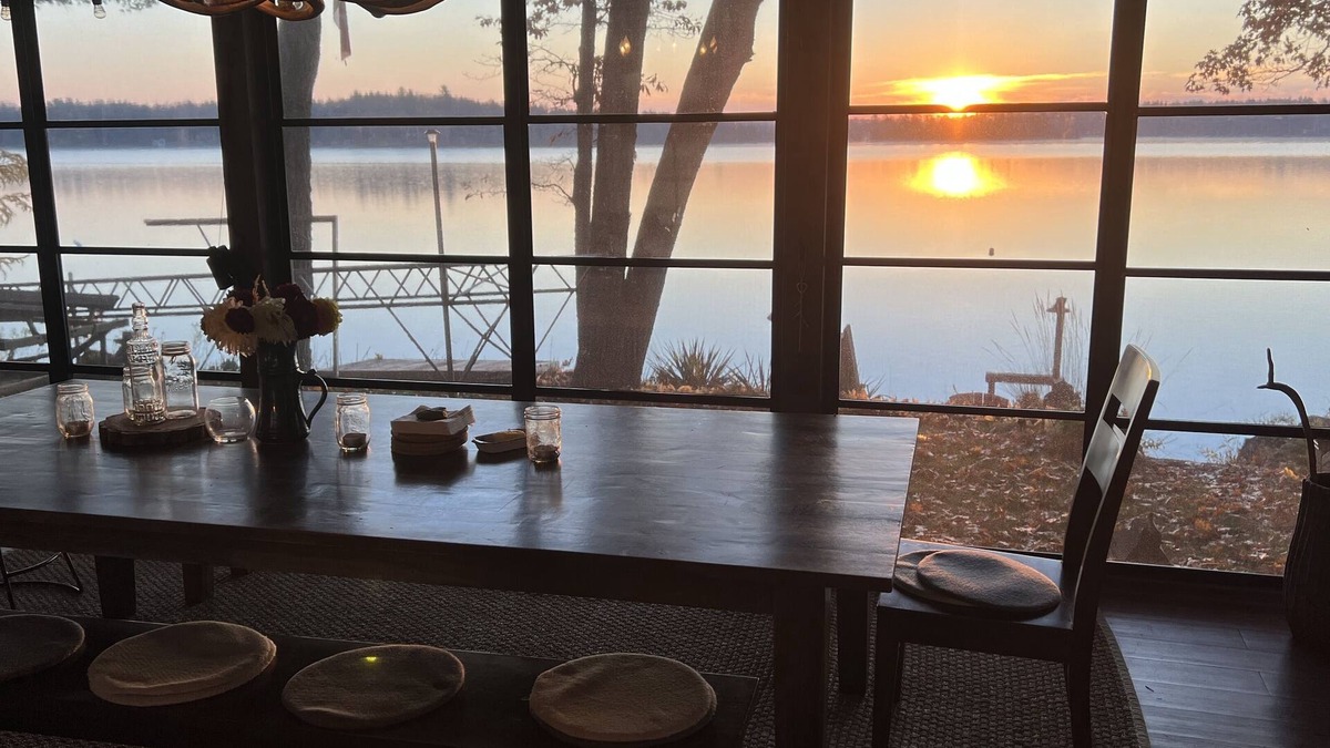 Havelock-Belmont-Methuen Cottage | Beautiful Belmont Lake Cottage