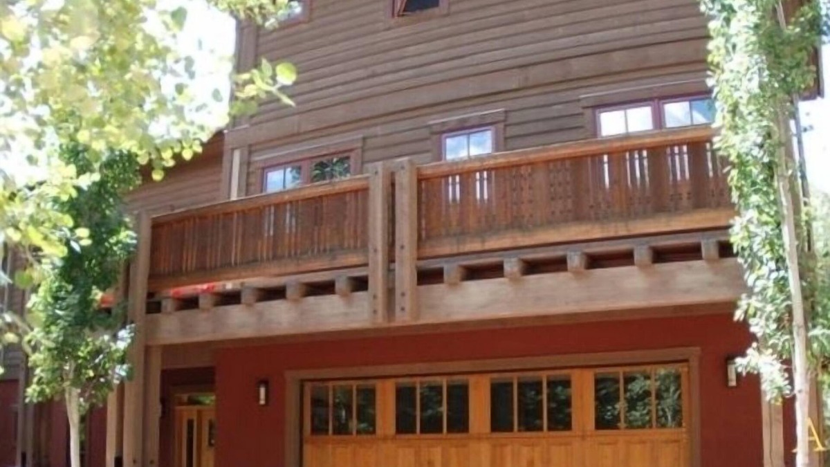 Ketchum House | Beautiful, best location🌞 Dog Friendly. Walk to restaurants, shops.