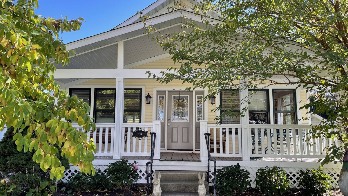 Vermilion House | BEAUTIFUL BEULAH BEACH - GORGEOUS BEACH, WONDERFUL VACATION GETAWAY