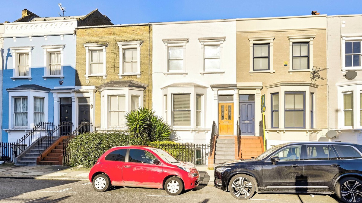 Fulham Broadway Apartment | Beautiful, Bright spacious flat in South West London, near tube