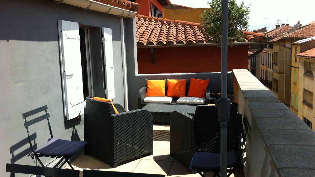 Saint-Jean Apartment | Beautiful Bright Sunny Apartment F4 with Large Terrace