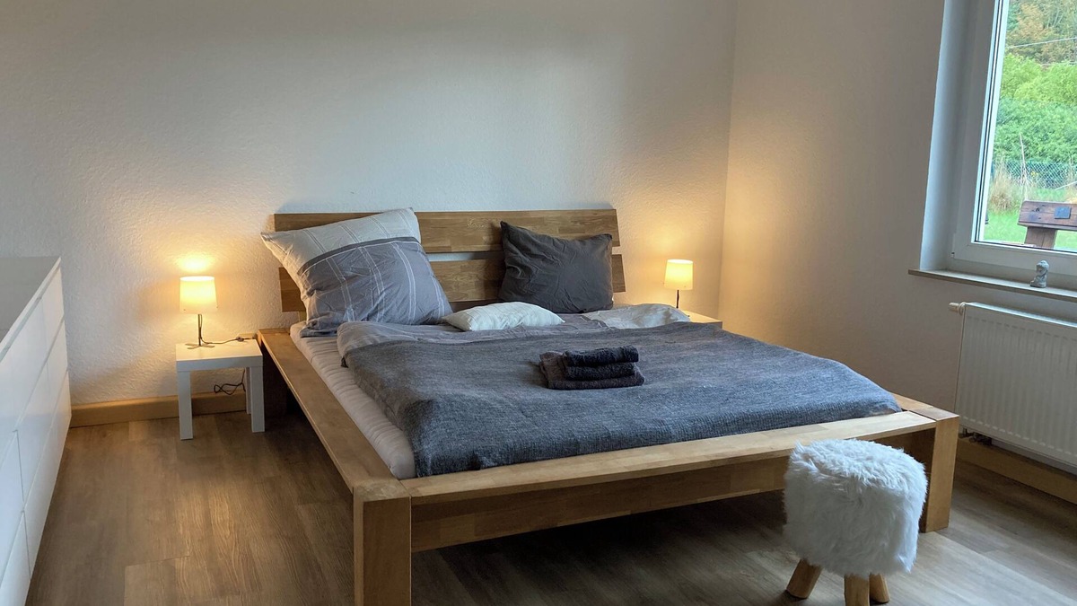 Feilitzsch Apartment | Beautiful, bright two-room apartment with parking space